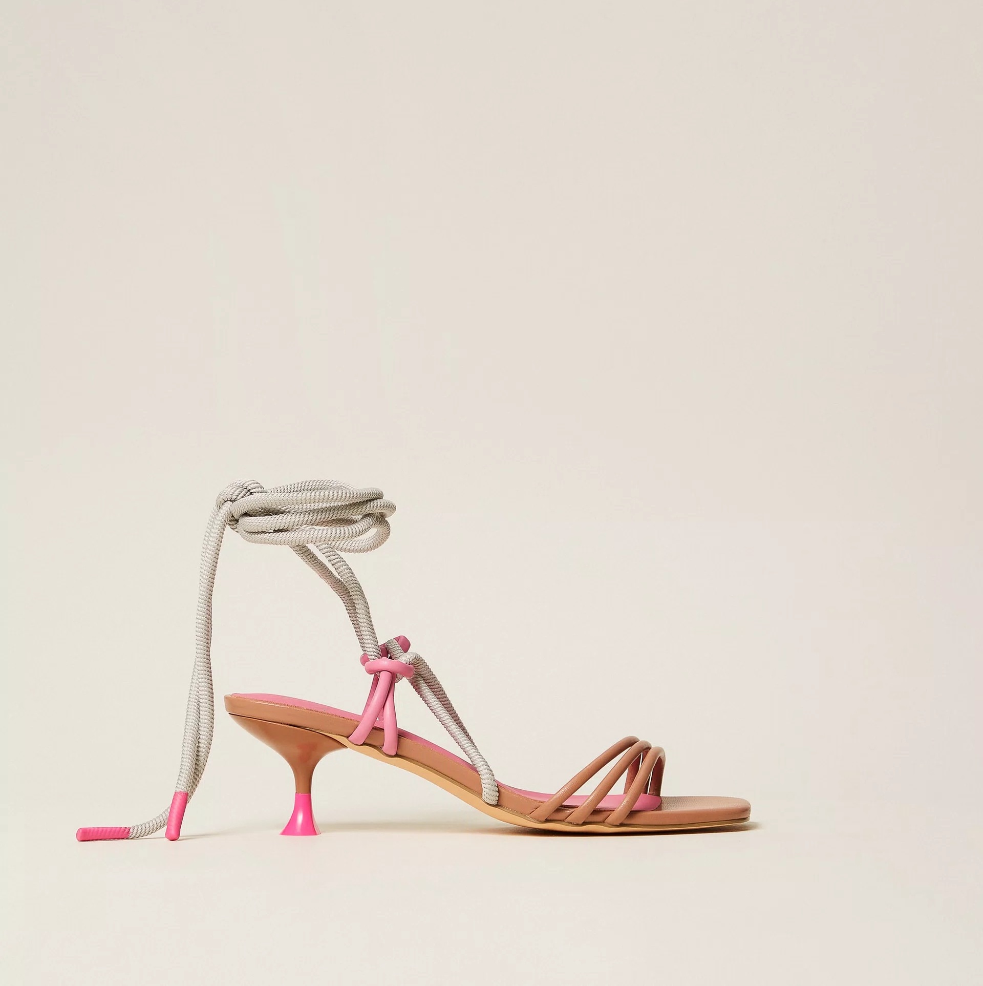 Sandalia de Tac&oacute;n Kitten para Mujer